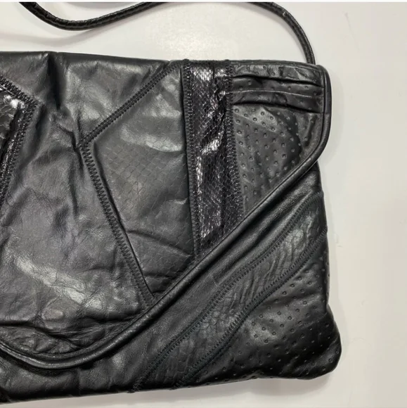 Vintage 70s Leather & Snakeskin Envelope Handbag Black Perforated Velvet Lined - Picture 4 of 14